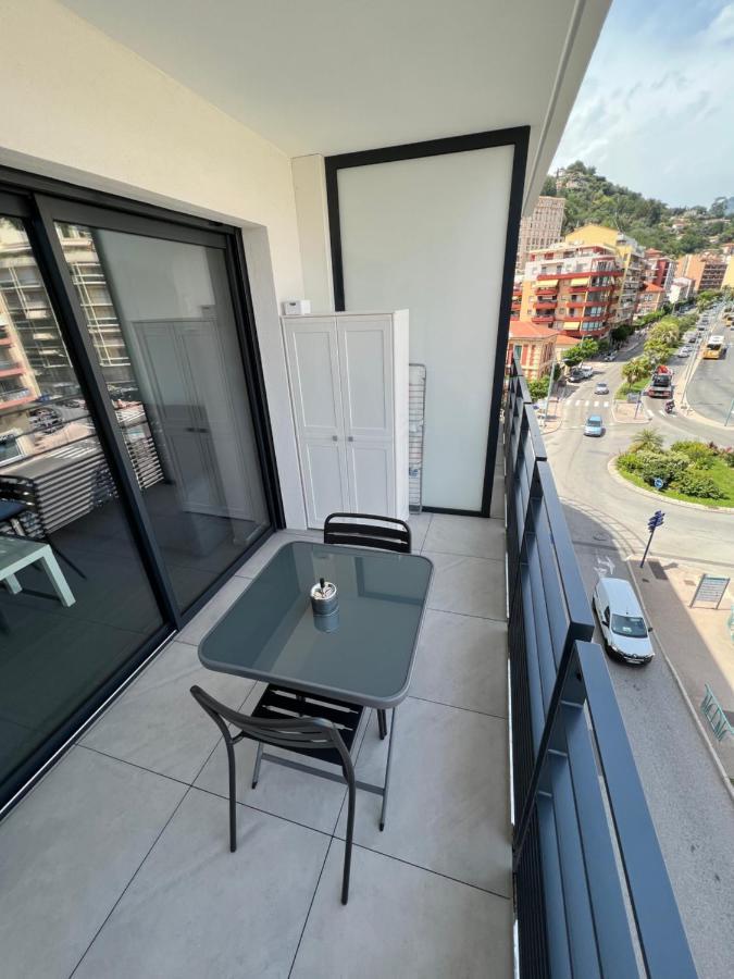 Appartement Tout Equipe Centre Ville Menton Exterior photo